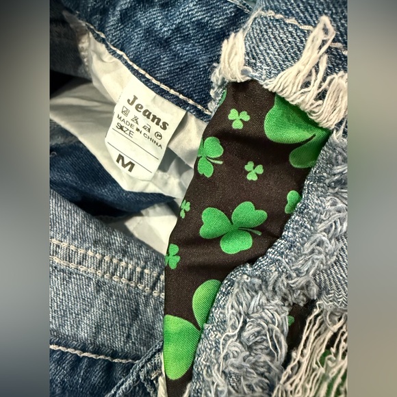 St Patrick Distressed Jeans with Green Clovers Size Medium - Picture 7 of 13